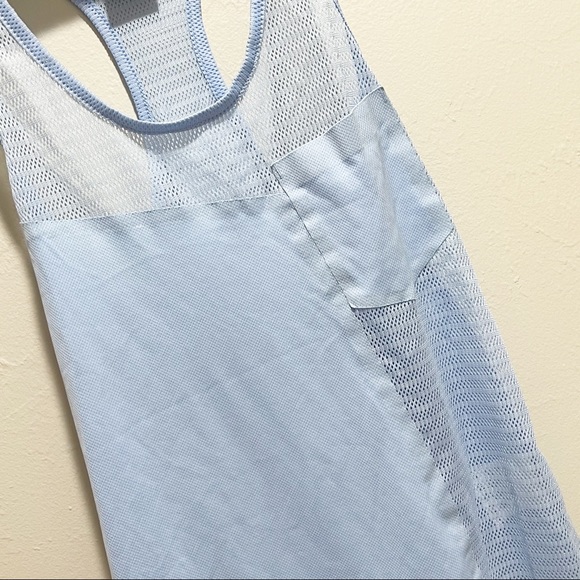 Bundle Of 2 NIKE DRI-FIT Running Tanks - Picture 12 of 13